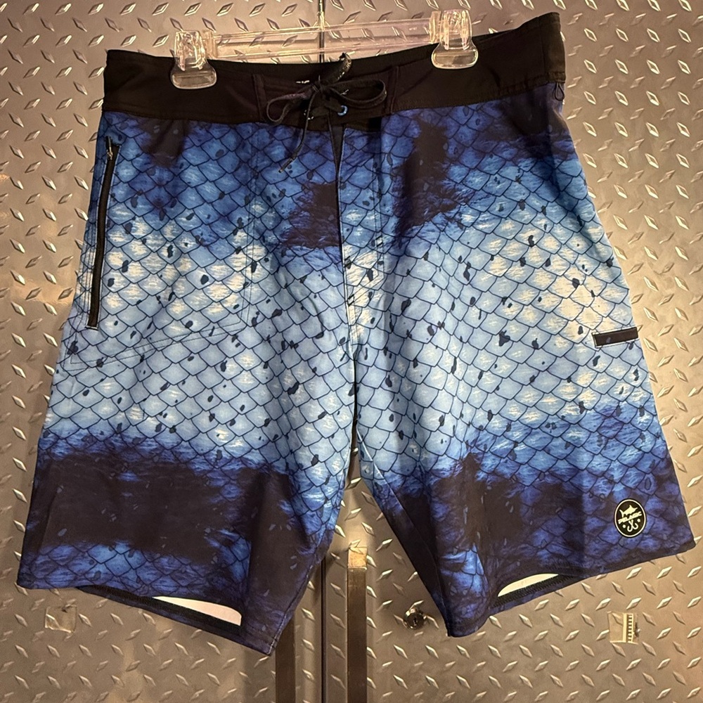 Pelagic Hydro Lite Mens Fishing Shorts Blue Sz 34 High Performance GUC